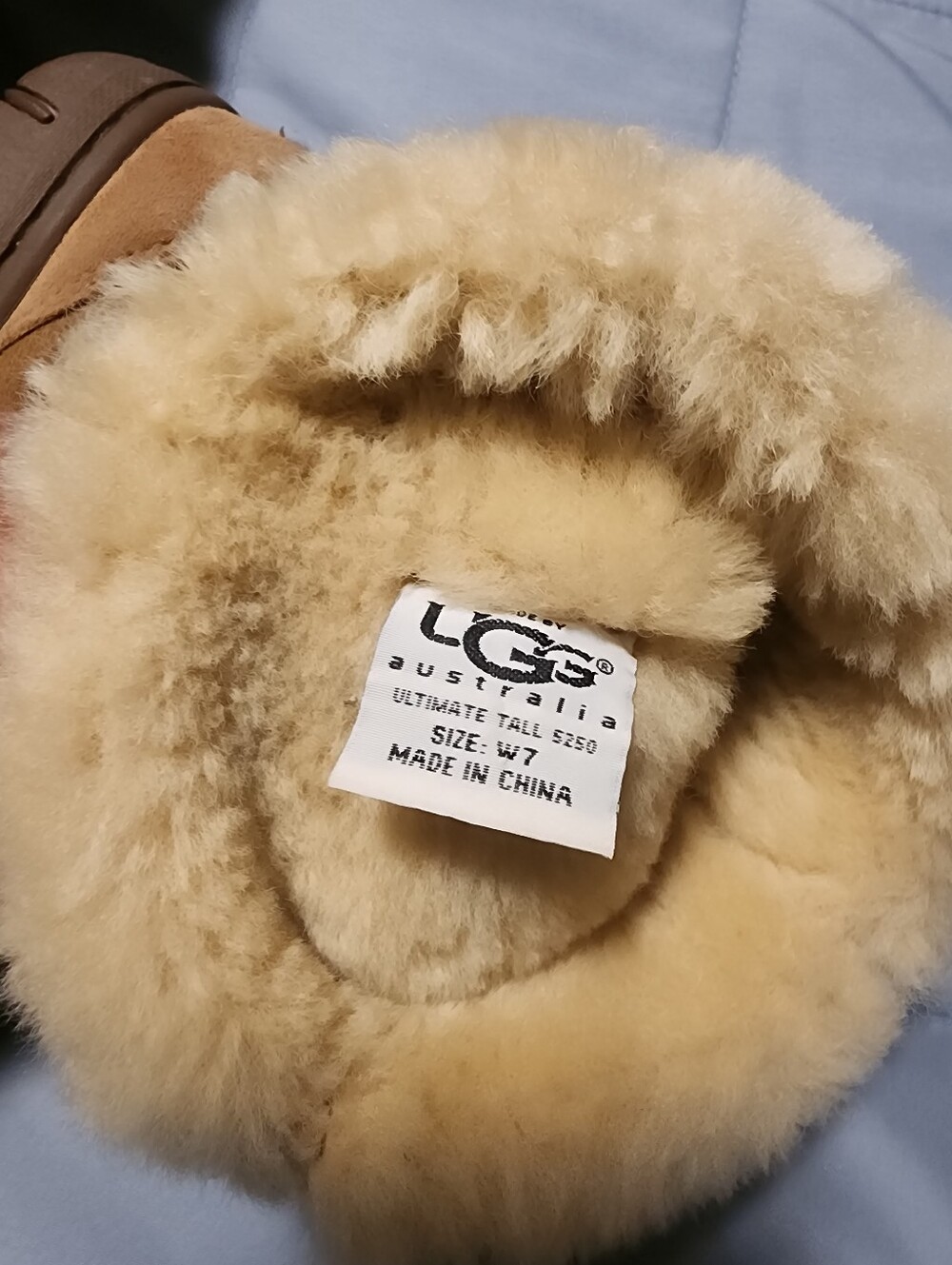 UGG - Picture 9 of 9